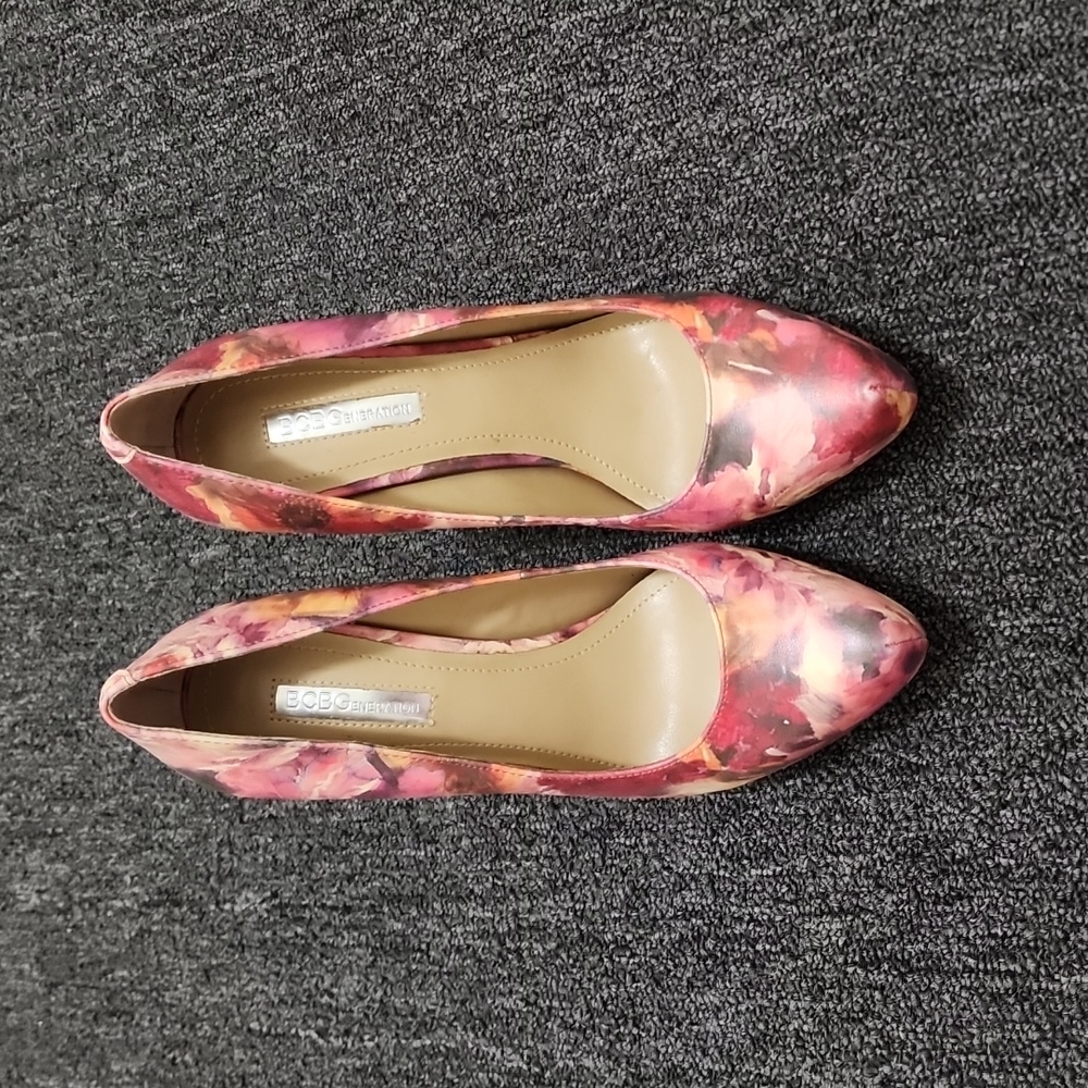 BCBG Women platform heels shoes